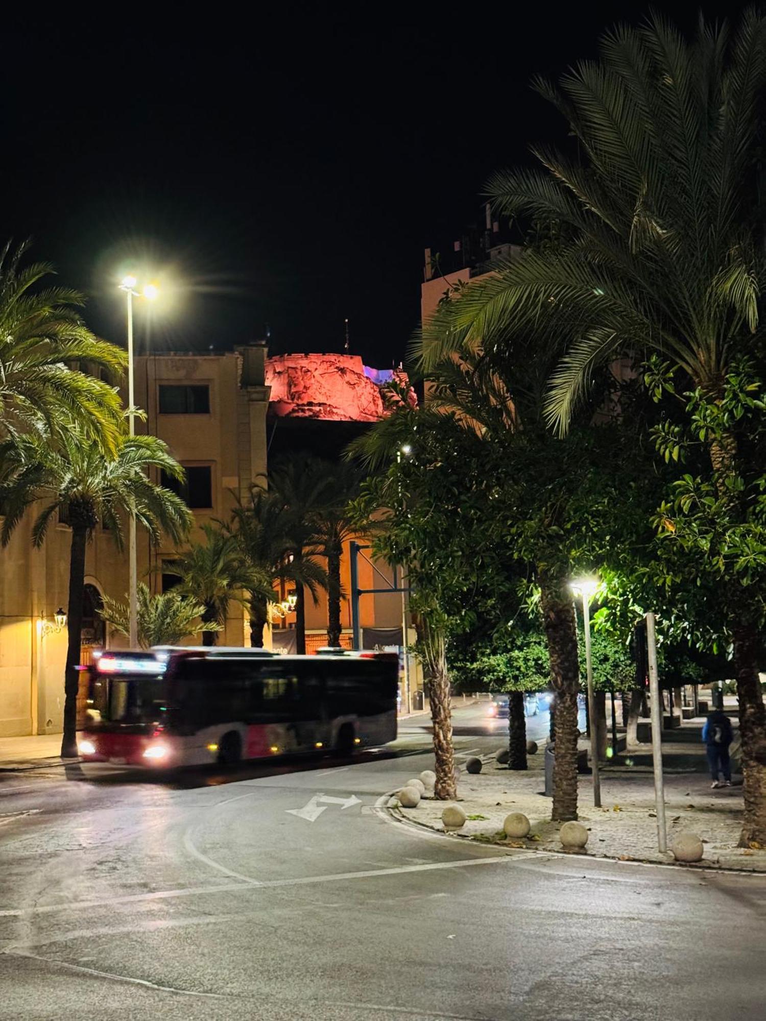 Luxury Apartments Near The Beach And Downtown Centrum 8 Alicante Buitenkant foto