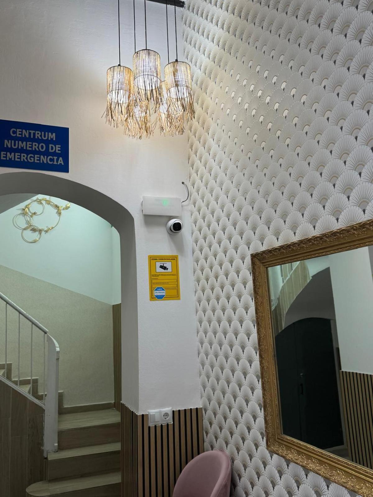 Luxury Apartments Near The Beach And Downtown Centrum 8 Alicante Buitenkant foto