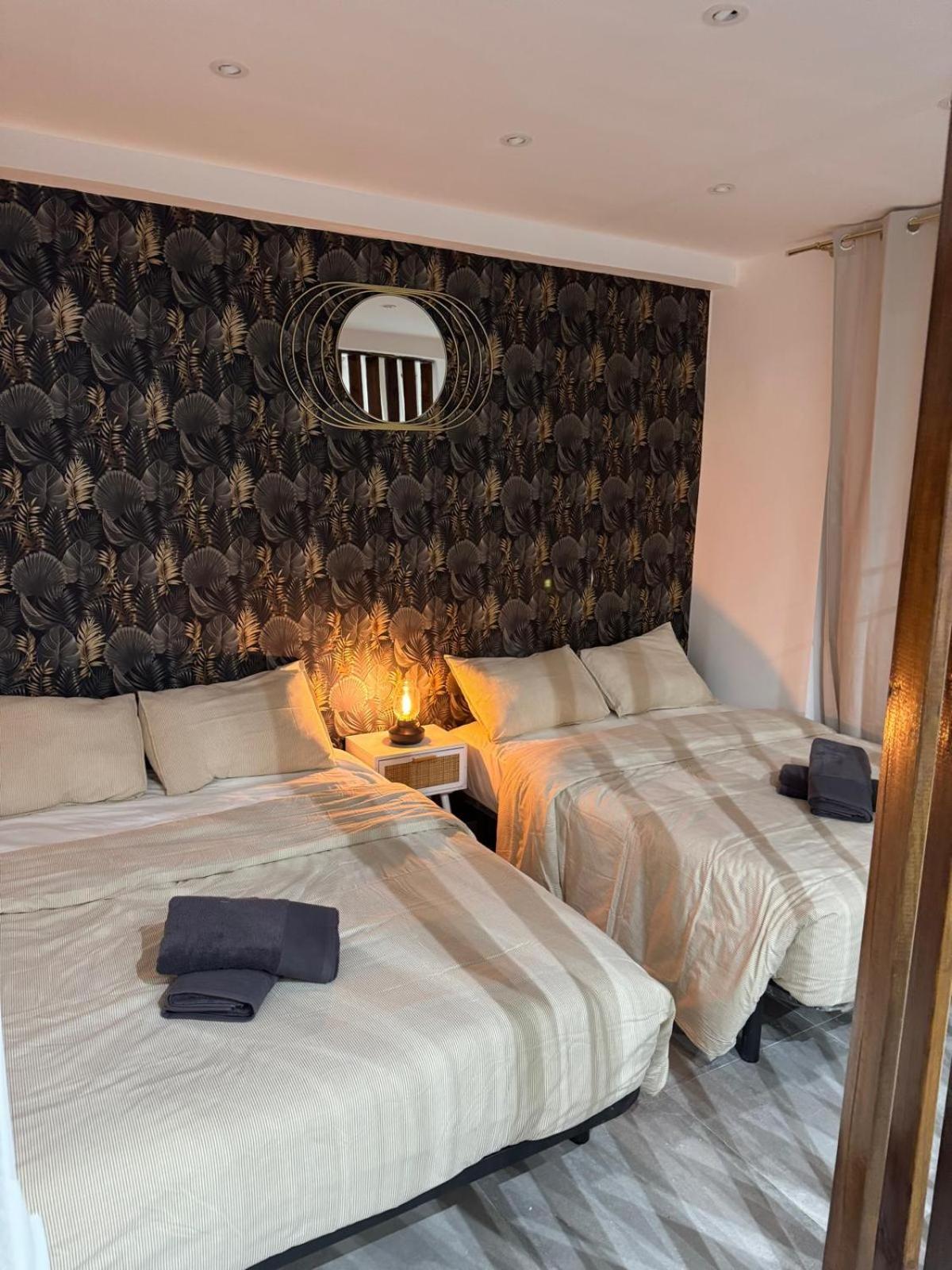 Luxury Apartments Near The Beach And Downtown Centrum 8 Alicante Buitenkant foto